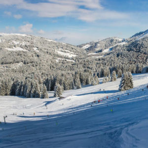 Domaine skiable des Paccots sous la neige