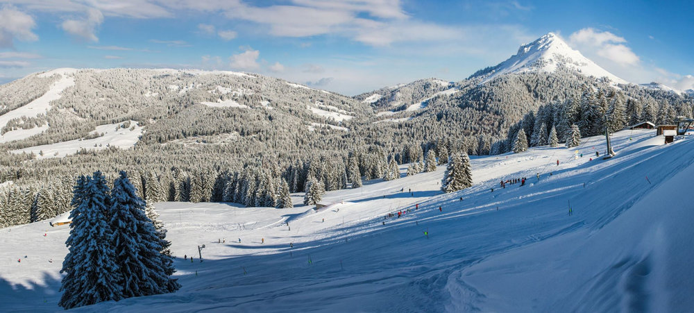 Domaine skiable des Paccots sous la neige